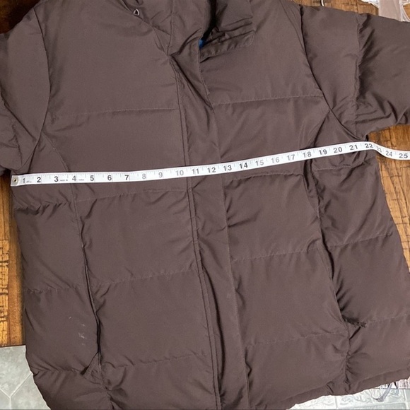L.L. Bean goose Down brown jacket zipper snap front closure  Blue lining Large - Picture 12 of 16
